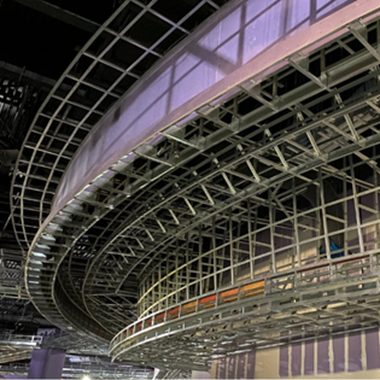 Build It Better : Installation massive d’un plafond de casino